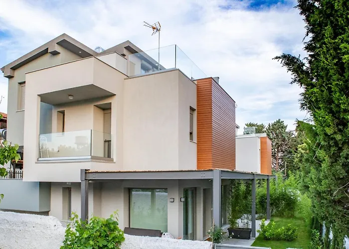 Gaia Maisonettes